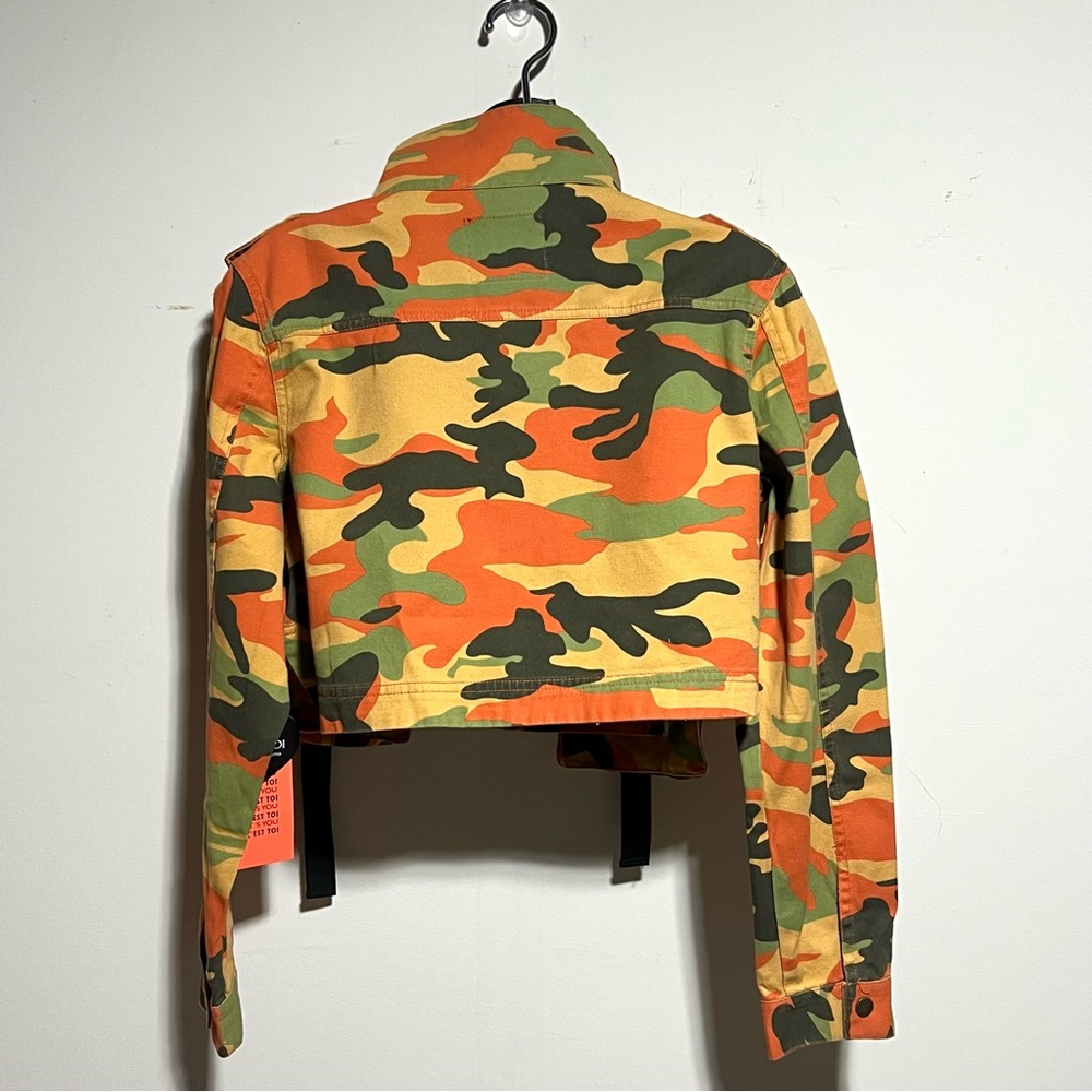 C'est Toi Camouflage Printed Crop Jacket Size Large Excellent Condition NWT - Picture 9 of 12